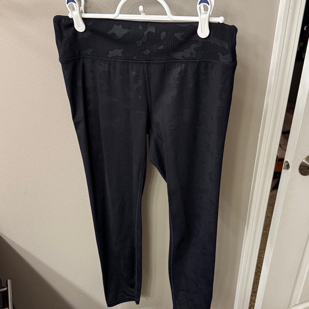 Zyia Black Battleship Luxe Leggings